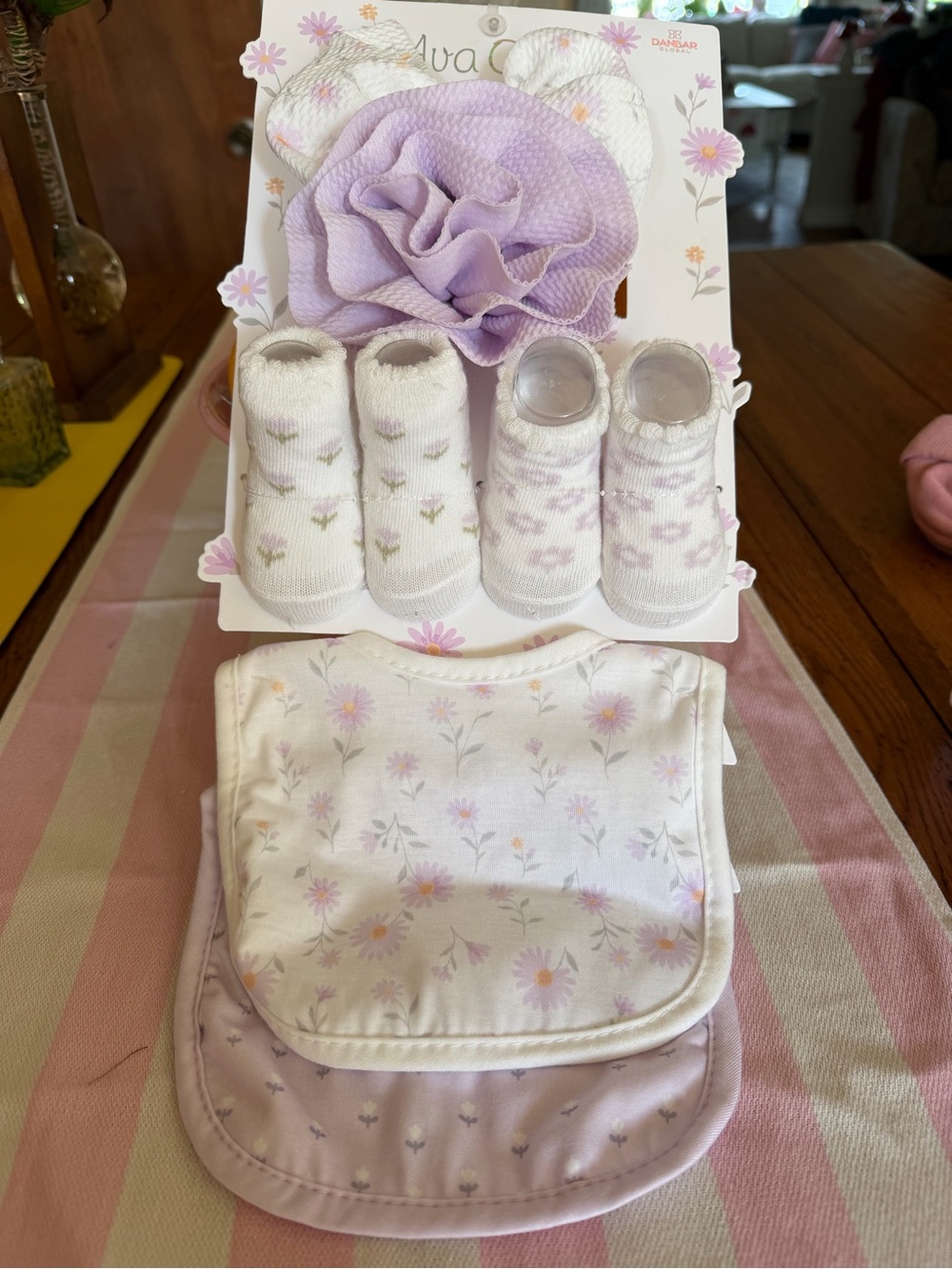 Unbranded Lilac Floral Baby Bib & Sock/Headband- 6pc